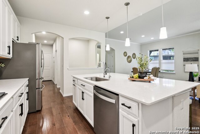 Listing photo id 16 for 8801 Canopy Bnd