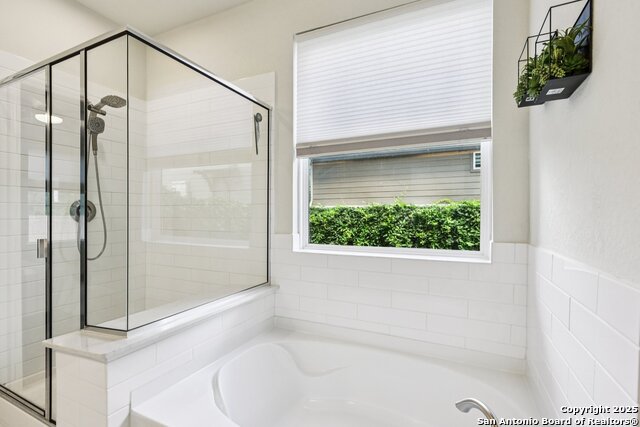 Listing photo id 23 for 8801 Canopy Bnd