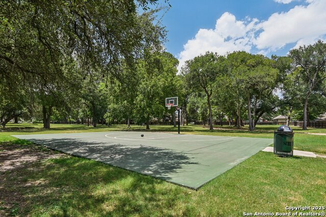 Listing photo id 47 for 8801 Canopy Bnd