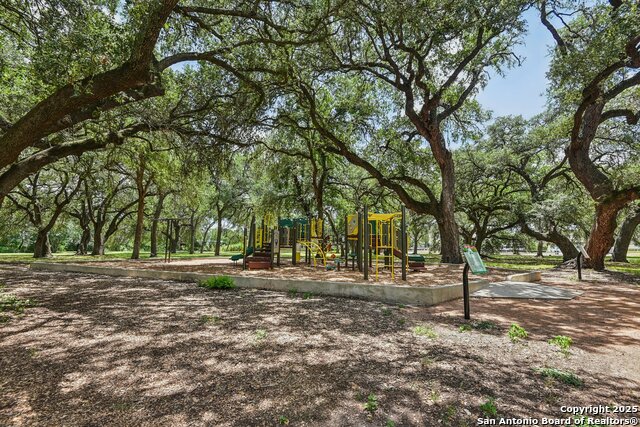 Listing photo id 48 for 8801 Canopy Bnd
