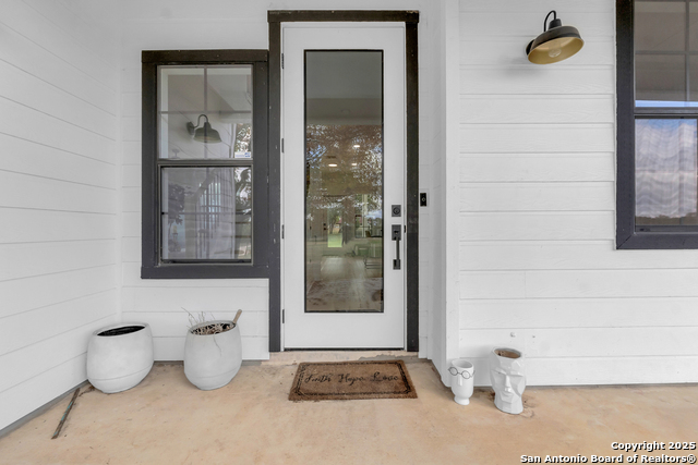 Image 21 of 34 For 616 Green Oak