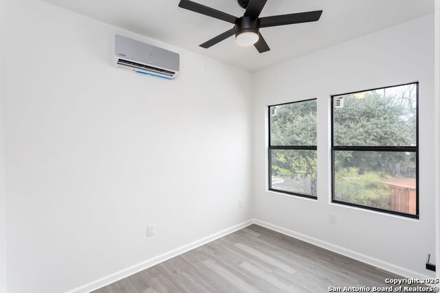 Image 10 of 13 For 147 Vine St  
