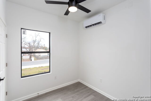 Image 8 of 13 For 147 Vine St  