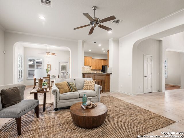 Listing photo id 11 for 18339 Emerald Oaks Dr