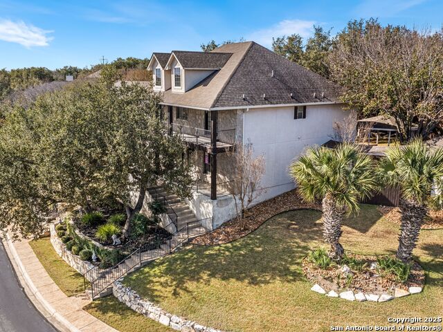 Listing photo id 0 for 18339 Emerald Oaks Dr