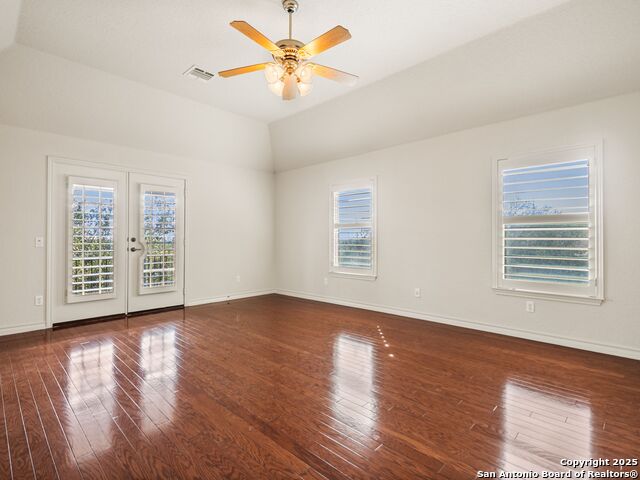 Listing photo id 28 for 18339 Emerald Oaks Dr