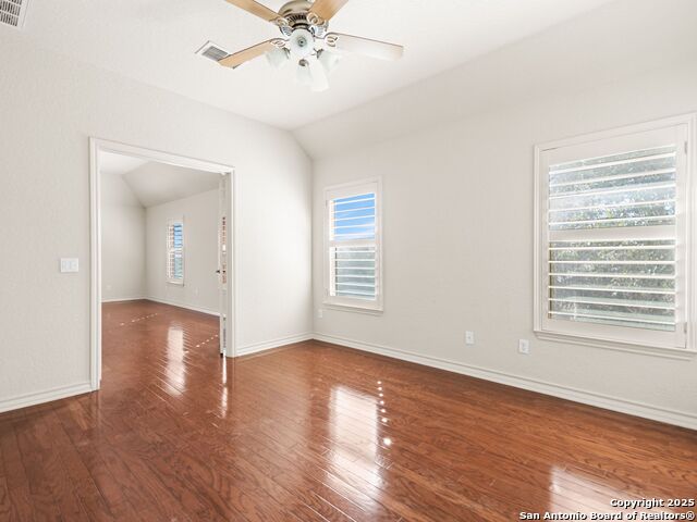 Listing photo id 30 for 18339 Emerald Oaks Dr