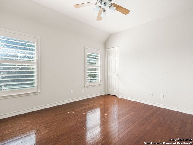 Listing photo id 31 for 18339 Emerald Oaks Dr