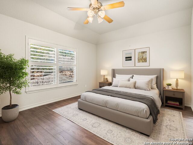 Listing photo id 41 for 18339 Emerald Oaks Dr