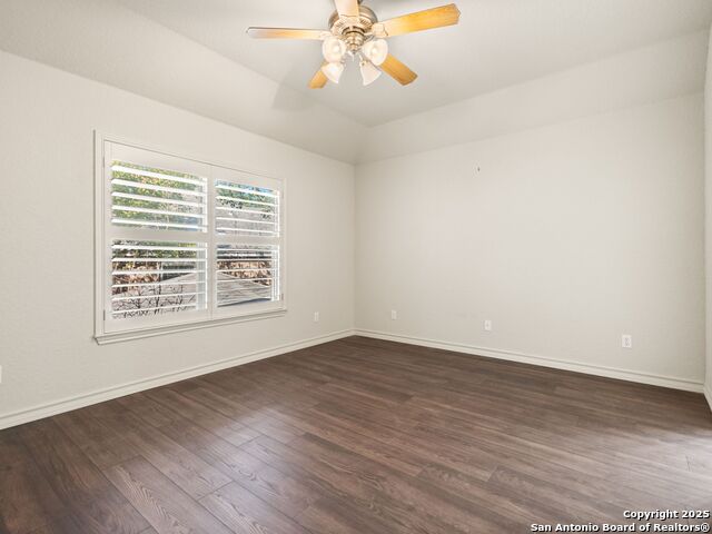 Listing photo id 42 for 18339 Emerald Oaks Dr