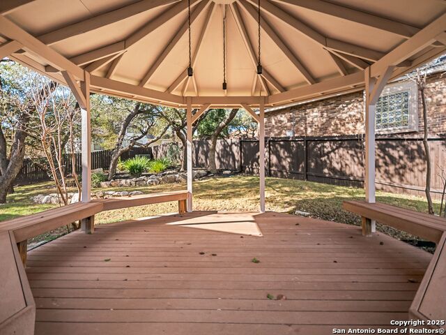 Listing photo id 48 for 18339 Emerald Oaks Dr