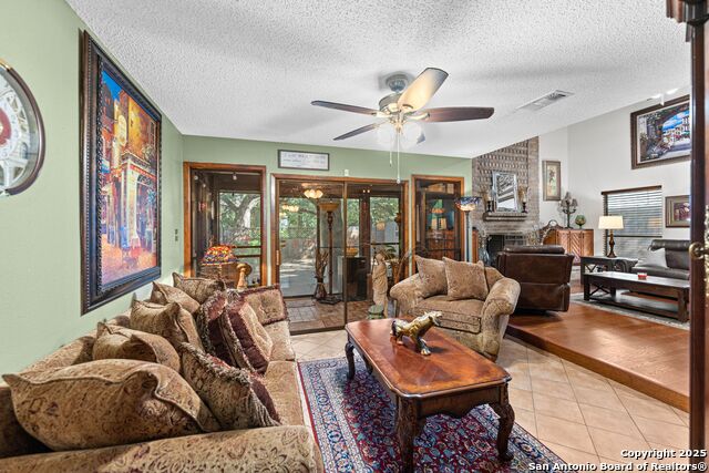 Image 11 of 48 For 3303 Trailway Park St