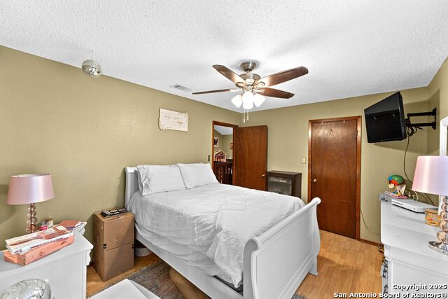 Image 34 of 48 For 3303 Trailway Park St