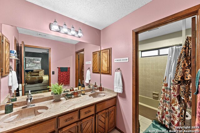 Image 37 of 48 For 3303 Trailway Park St
