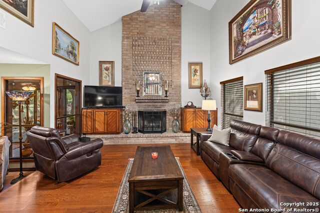 Image 5 of 48 For 3303 Trailway Park St