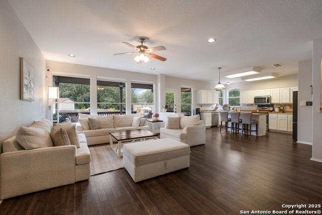 Image 11 of 35 For 6214 Ozona Mill