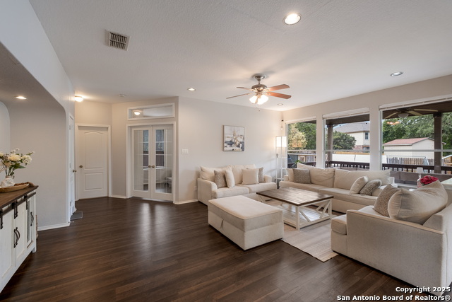 Image 13 of 35 For 6214 Ozona Mill