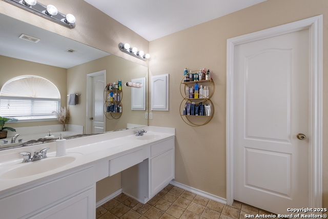 Image 19 of 35 For 6214 Ozona Mill