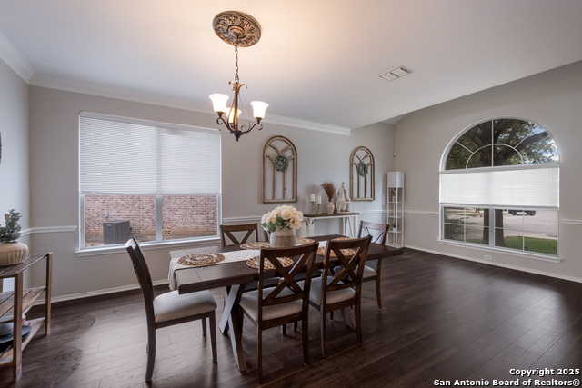 Image 4 of 35 For 6214 Ozona Mill