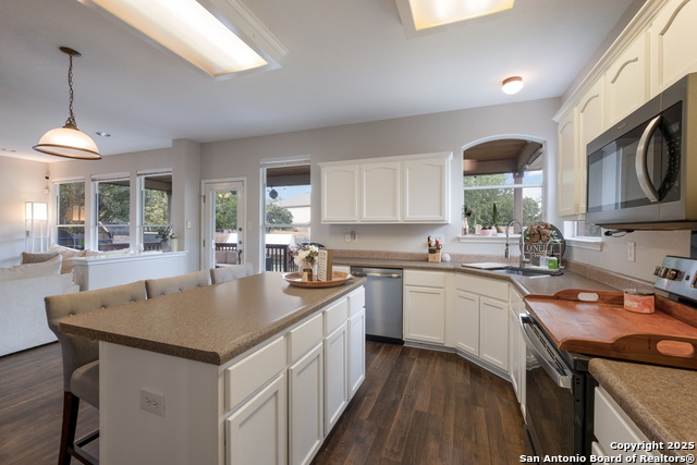 Image 8 of 35 For 6214 Ozona Mill