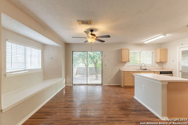 Listing photo id 9 for 10622 Cavelier