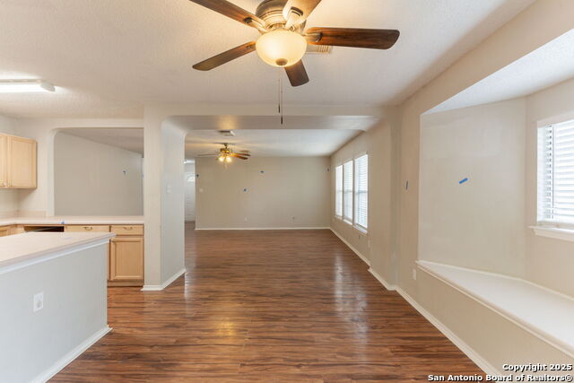 Listing photo id 10 for 10622 Cavelier