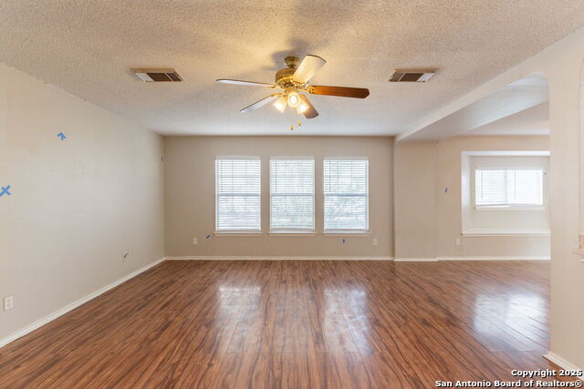 Listing photo id 12 for 10622 Cavelier