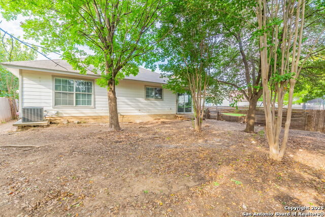 Listing photo id 28 for 10622 Cavelier