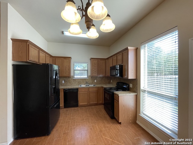 Image 4 of 18 For 1129 Brown Rock Dr