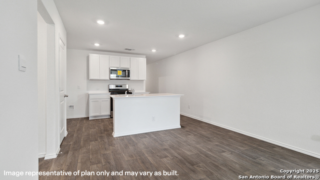 Listing photo id 10 for 10707 Criterion