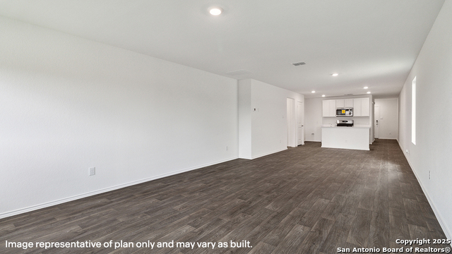 Listing photo id 16 for 10707 Criterion