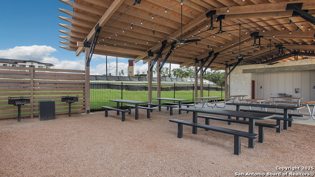 Listing photo id 44 for 10707 Criterion
