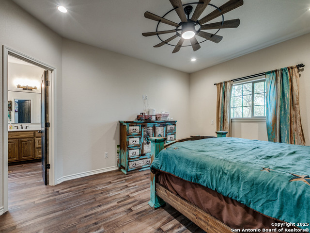 Image 12 of 51 For 6451 Bluntzer Rd