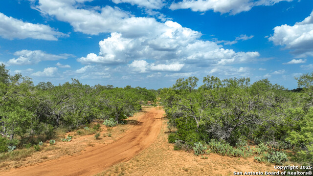 Image 36 of 51 For 6451 Bluntzer Rd