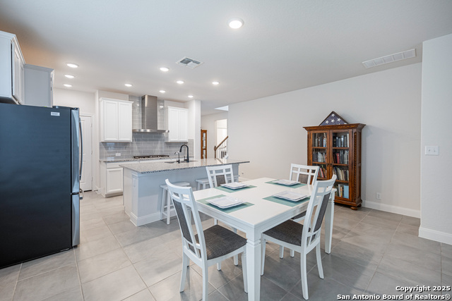 Image 10 of 49 For 9417 Van Horn