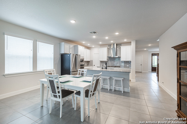 Image 12 of 49 For 9417 Van Horn