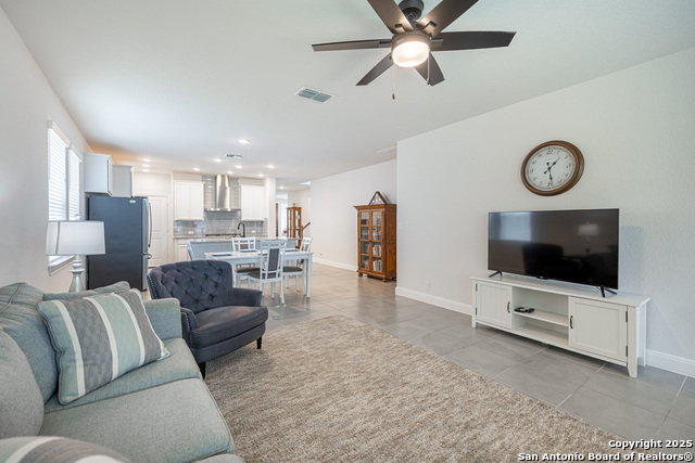 Image 15 of 49 For 9417 Van Horn