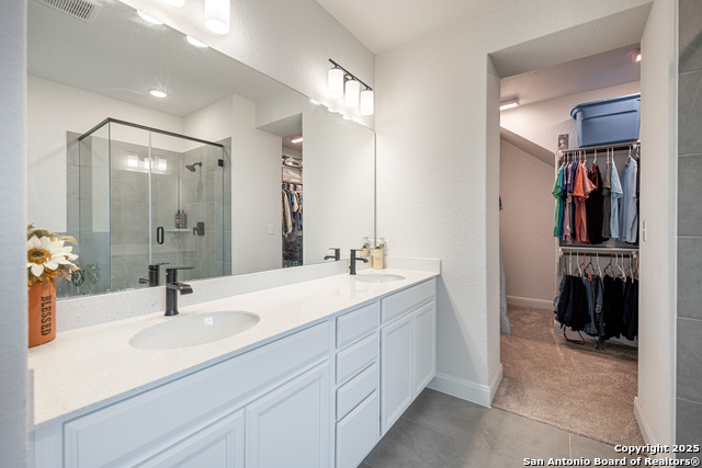 Image 21 of 49 For 9417 Van Horn