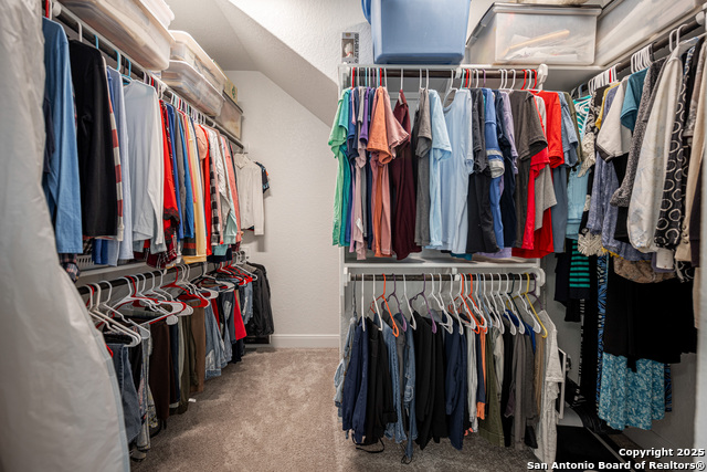 Image 22 of 49 For 9417 Van Horn