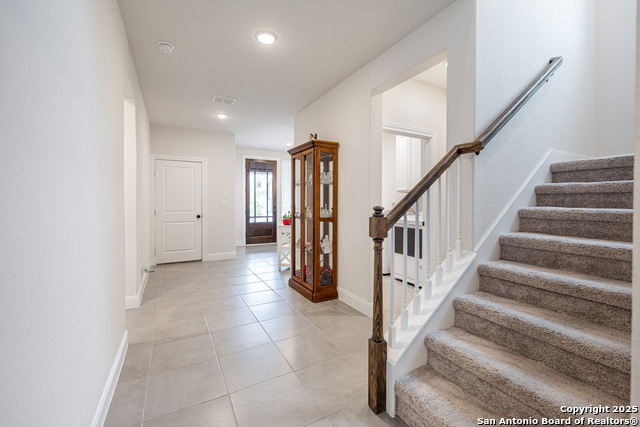 Image 28 of 49 For 9417 Van Horn