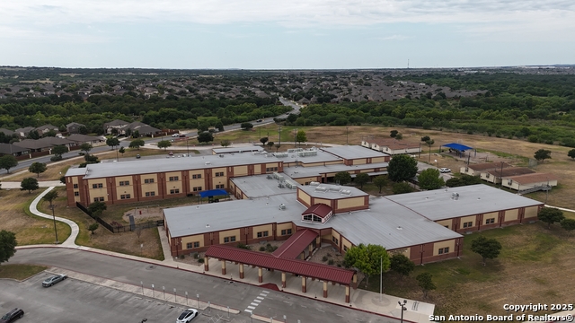 Image 47 of 49 For 9417 Van Horn