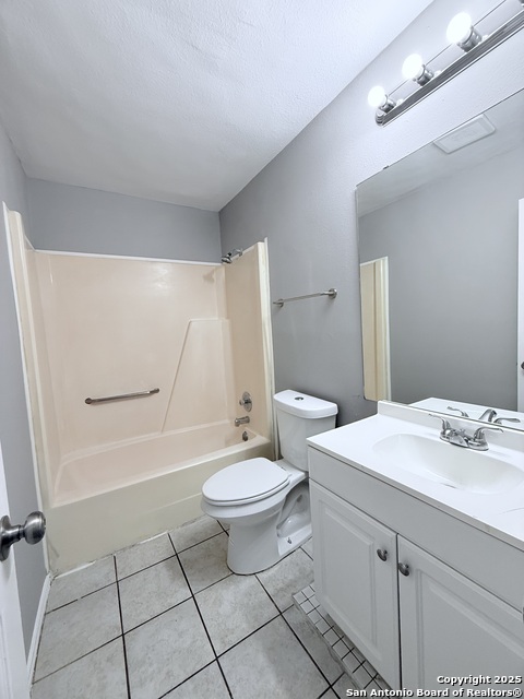 Image 20 of 20 For 5213 Gawain Dr