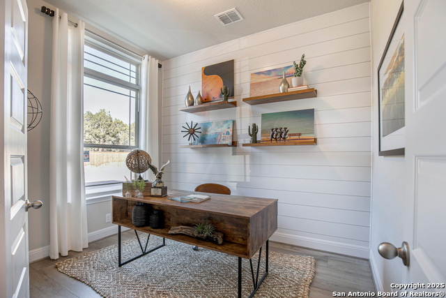 Image 5 of 25 For 223 Gathering Drive