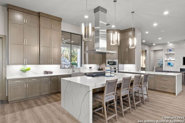 Listing photo id 21 for 8129 Garden Oaks Dr