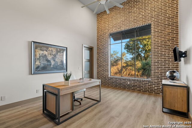Listing photo id 24 for 8129 Garden Oaks Dr