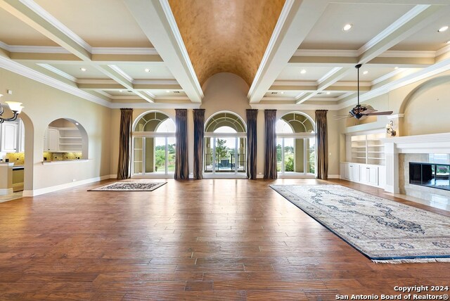 Listing photo id 8 for 3722 Club View Ct