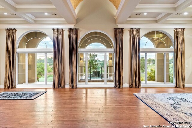 Listing photo id 10 for 3722 Club View Ct