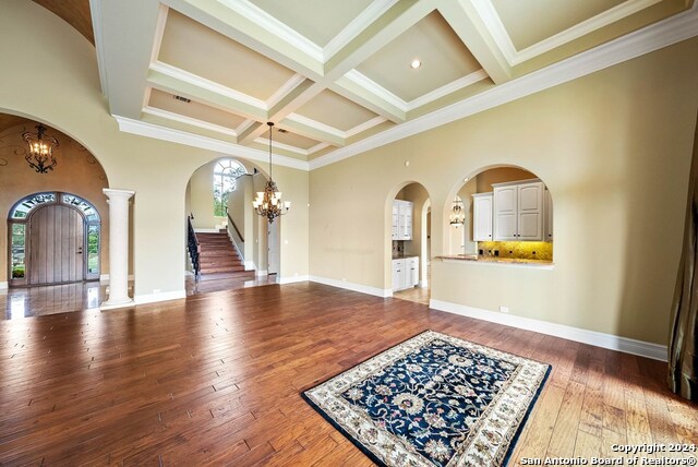 Listing photo id 13 for 3722 Club View Ct