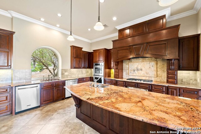 Listing photo id 16 for 3722 Club View Ct