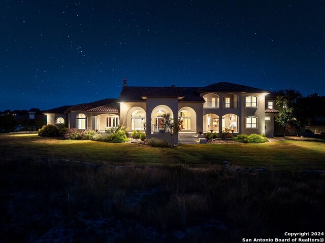 Listing photo id 1 for 3722 Club View Ct